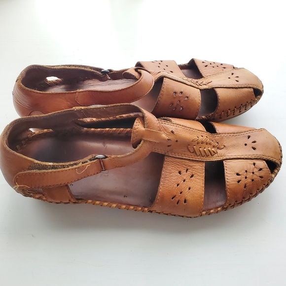 Pikolinos women punched tan leather sandals closed toe size EU 37 - Picture 10 of 10